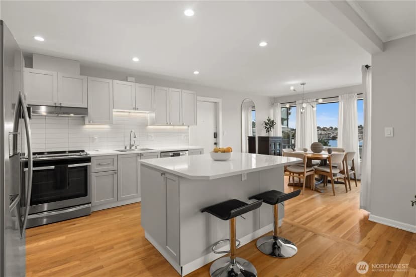 Property photo for 1758 Dexter Avenue N #6, Seattle photo 8