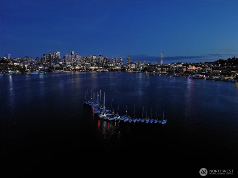 Property photo for 1758 Dexter Avenue N #6, Seattle photo 32