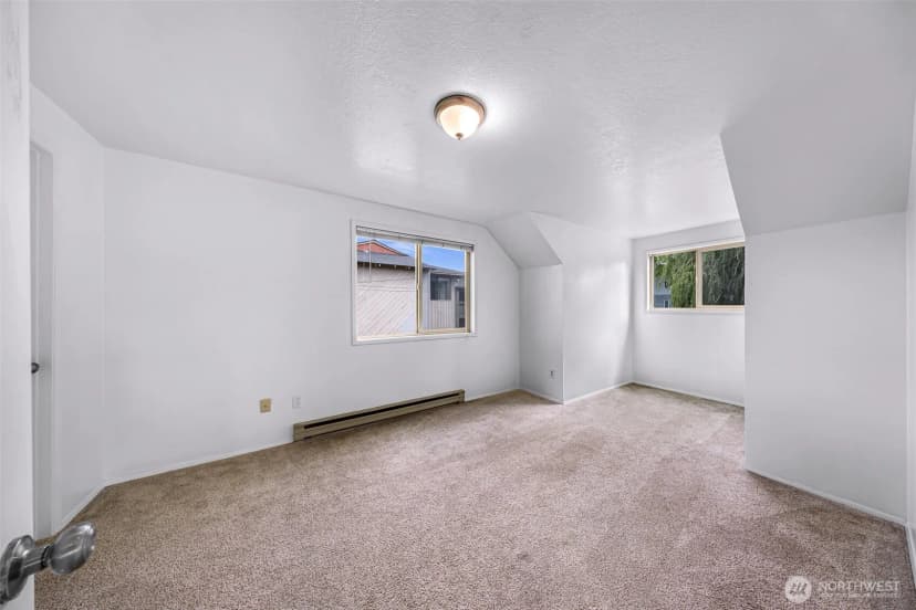 Property photo for 2429 Queen Street, Bellingham photo 26
