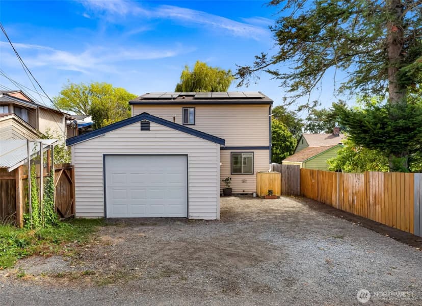 Property photo for 2429 Queen Street, Bellingham photo 30