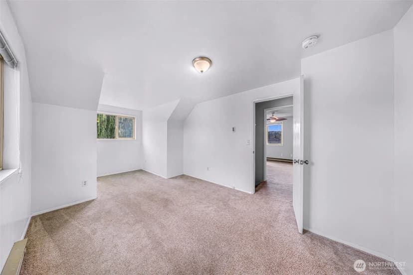 Property photo for 2429 Queen Street, Bellingham photo 27
