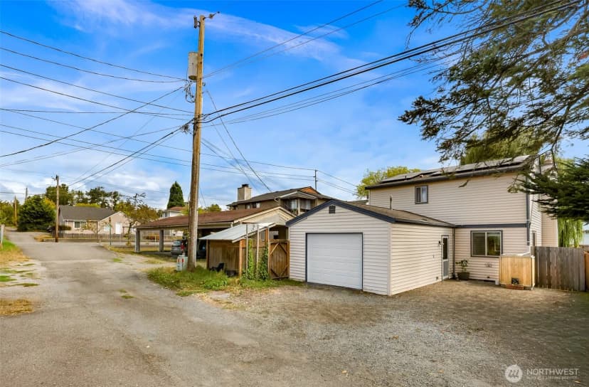 Property photo for 2429 Queen Street, Bellingham photo 31