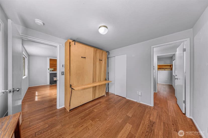 Property photo for 2429 Queen Street, Bellingham photo 17