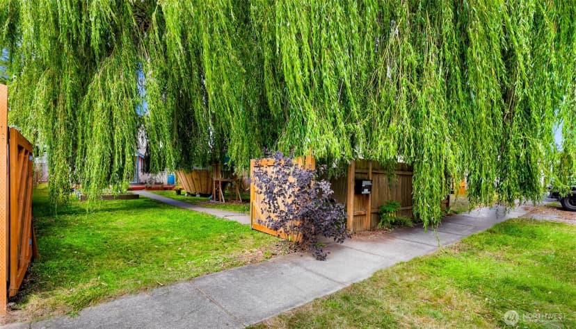 Property photo for 2429 Queen Street, Bellingham photo 32