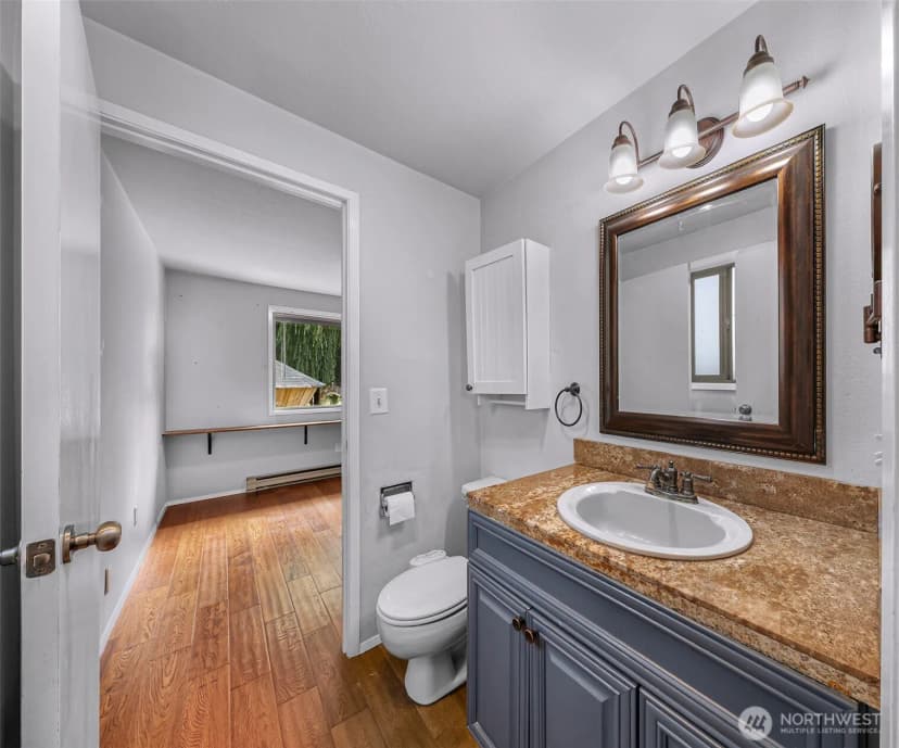 Property photo for 2429 Queen Street, Bellingham photo 19