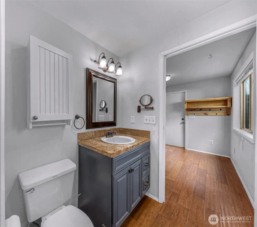 Property photo for 2429 Queen Street, Bellingham photo 20