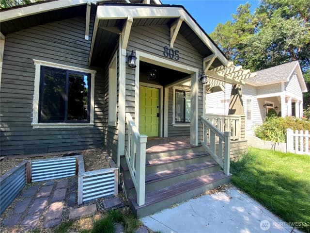 Property photo for 805 E 4th Ave, Ellensburg