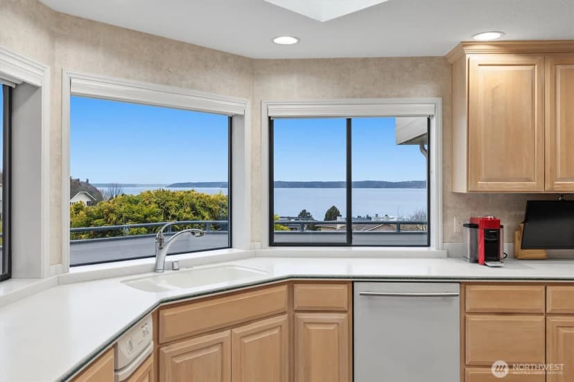 Property photo for 505 S Marine View Way, Federal Way photo 10