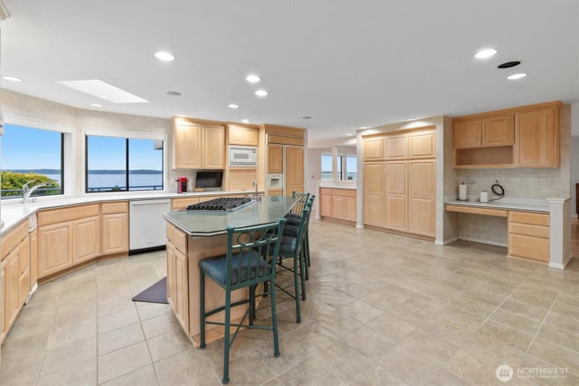 Property photo for 505 S Marine View Way, Federal Way photo 11