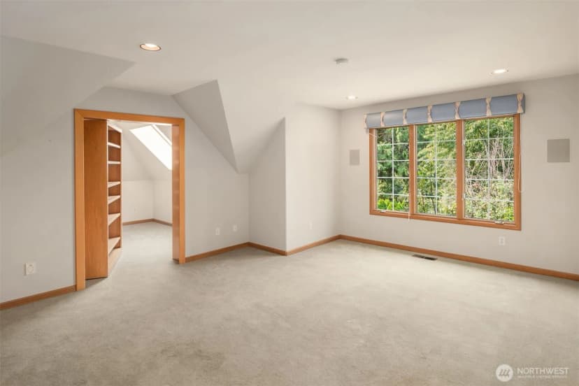Property photo for 13905 212th Drive Ne, Woodinville photo 32