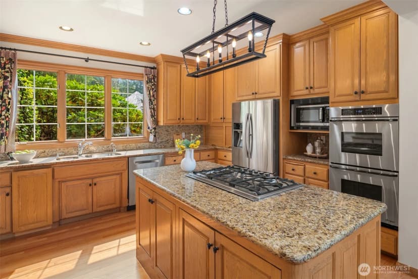 Property photo for 13905 212th Drive Ne, Woodinville photo 9