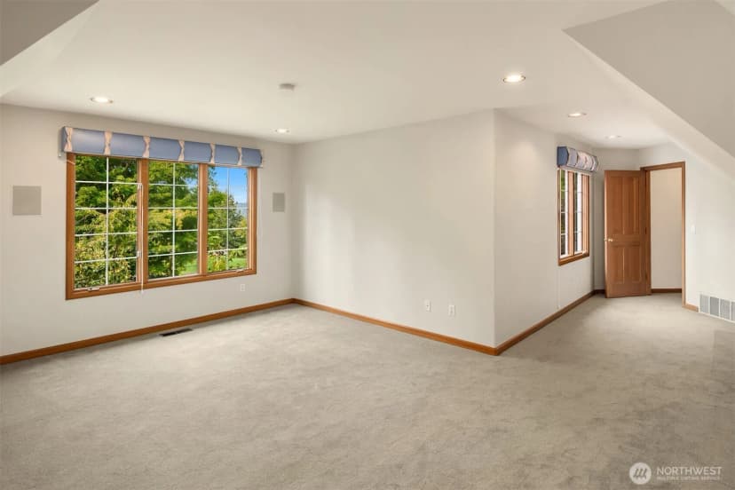 Property photo for 13905 212th Drive Ne, Woodinville photo 30