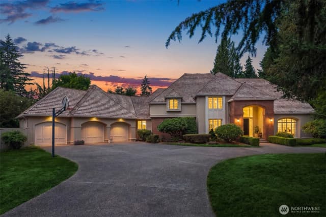 Property photo for 13905 212th Drive Ne, Woodinville photo 2