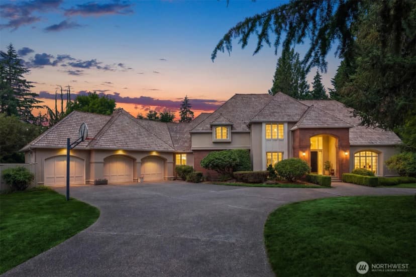 Property photo for 13905 212th Drive Ne, Woodinville photo 2