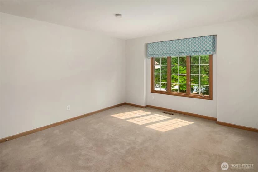 Property photo for 13905 212th Drive Ne, Woodinville photo 28