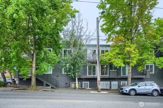 Property photo for 115 W Galer Street #304, Seattle