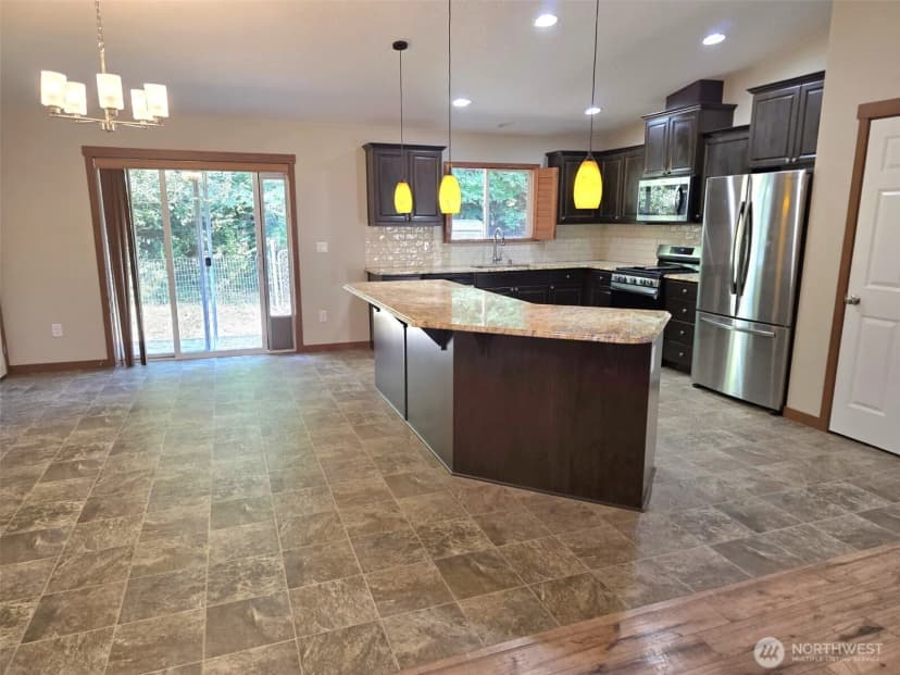 Property photo for 714 Tipsoo Loop S, Rainier photo 7