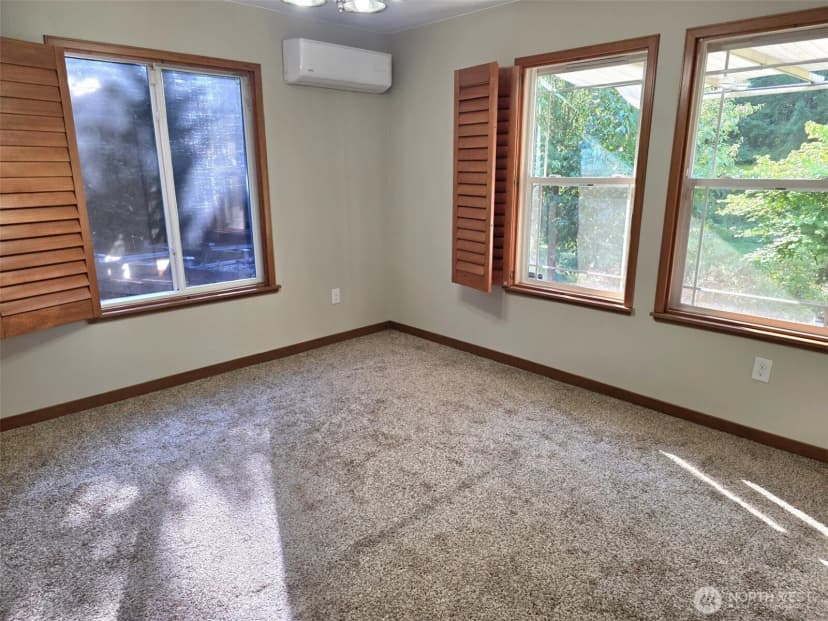 Property photo for 714 Tipsoo Loop S, Rainier photo 16