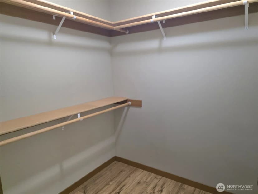 Property photo for 714 Tipsoo Loop S, Rainier photo 11