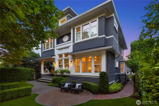 Property photo for 716 15th Avenue E, Seattle