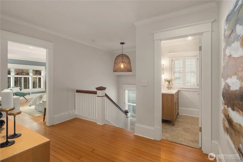 Property photo for 716 15th Avenue E, Seattle photo 24