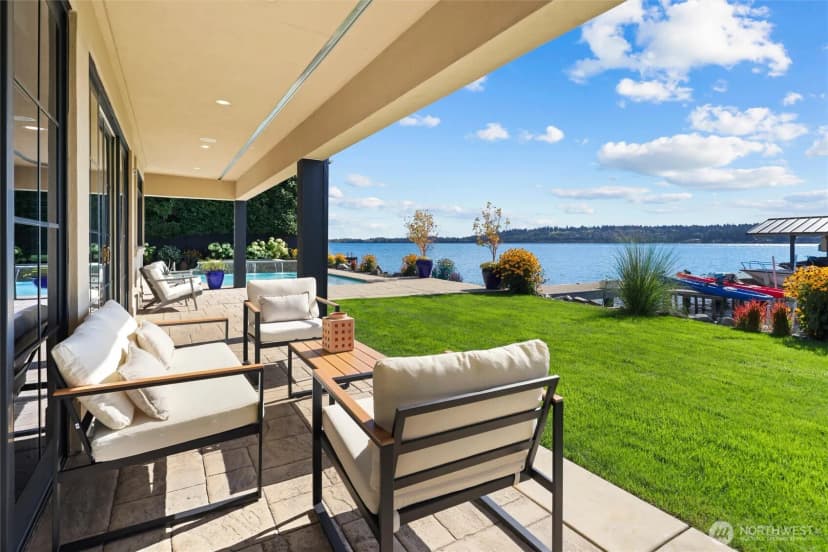 Property photo for 12705 Holmes Point Drive Ne, Kirkland photo 32