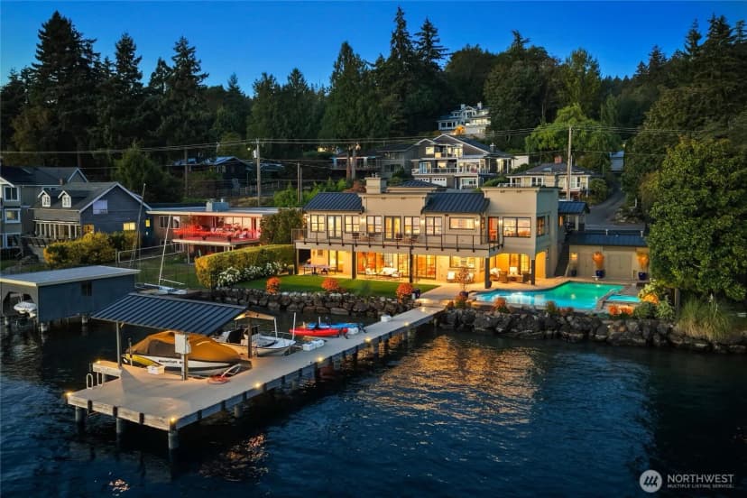 Property photo for 12705 Holmes Point Drive Ne, Kirkland
