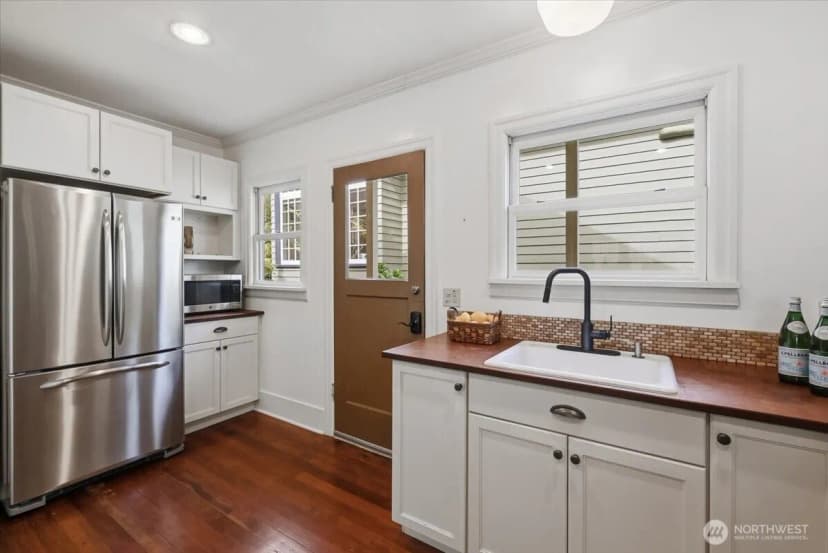 Property photo for 1828 Ne Ravenna Boulevard, Seattle photo 9