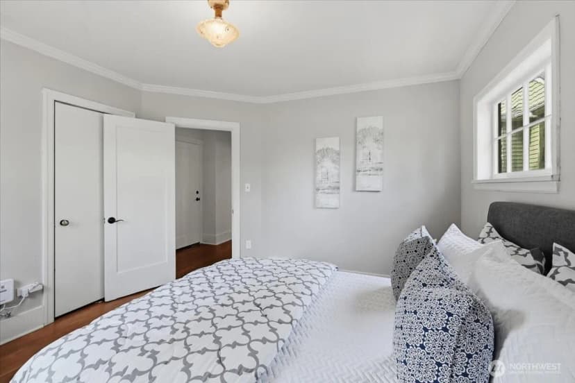 Property photo for 1828 Ne Ravenna Boulevard, Seattle photo 11