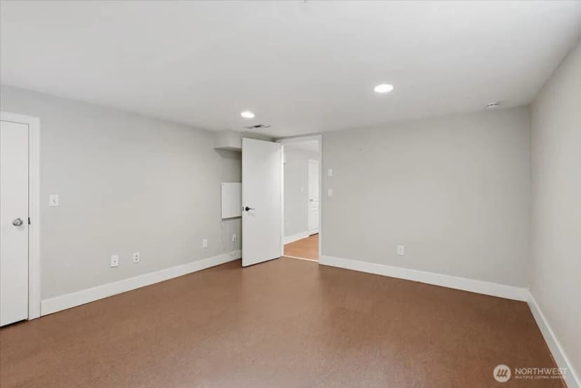 Property photo for 1828 Ne Ravenna Boulevard, Seattle photo 34