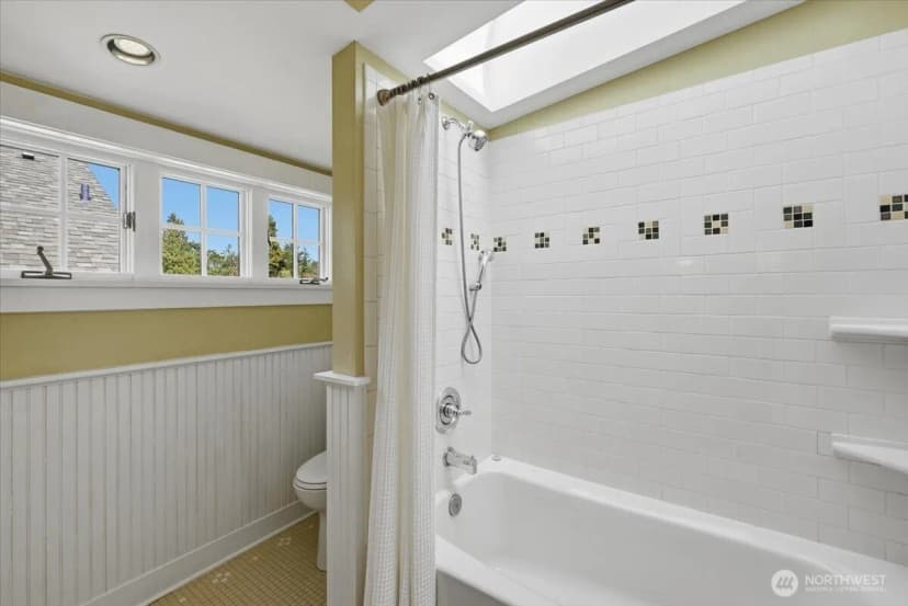 Property photo for 1828 Ne Ravenna Boulevard, Seattle photo 19