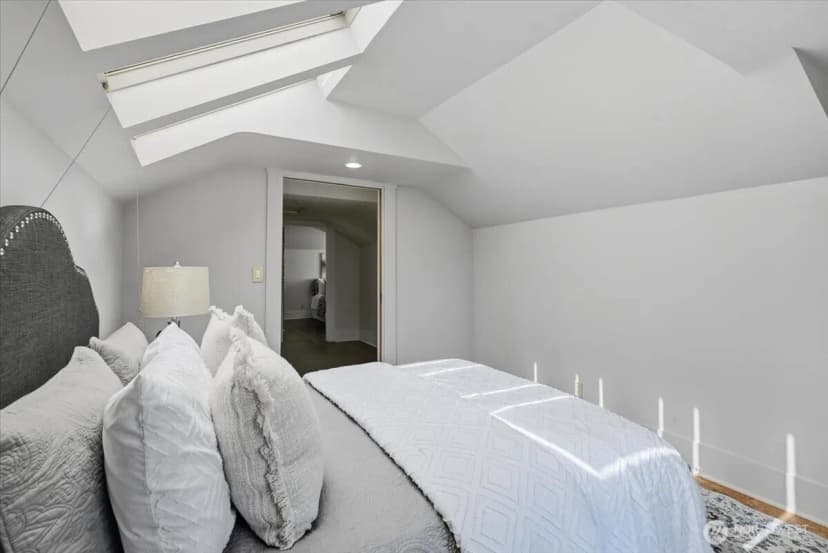Property photo for 1828 Ne Ravenna Boulevard, Seattle photo 17