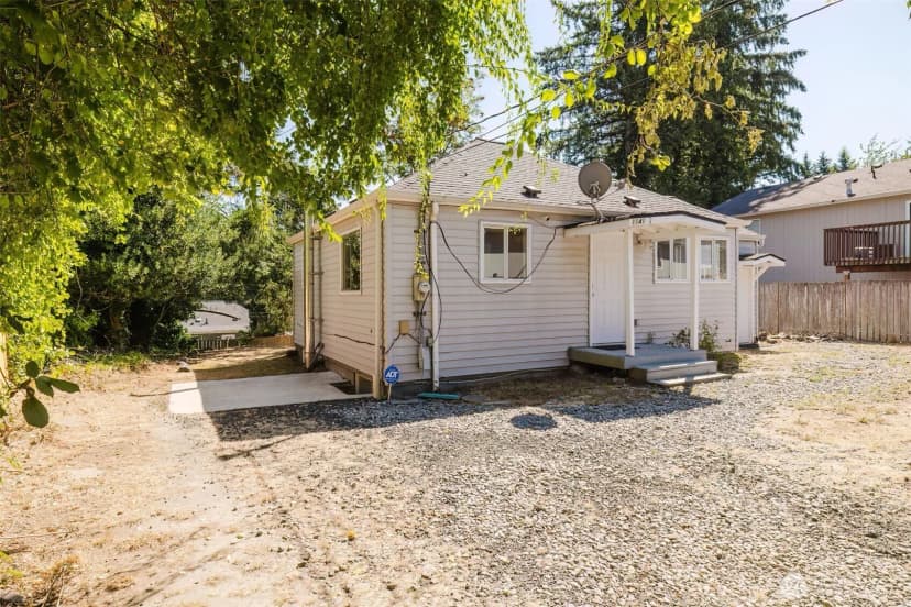 Property photo for 1141 West Avenue, Port Orchard photo 32