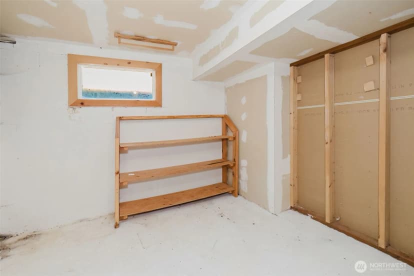 Property photo for 1141 West Avenue, Port Orchard photo 30