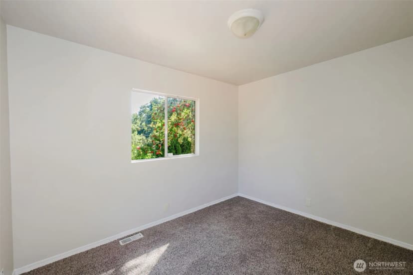 Property photo for 1141 West Avenue, Port Orchard photo 21