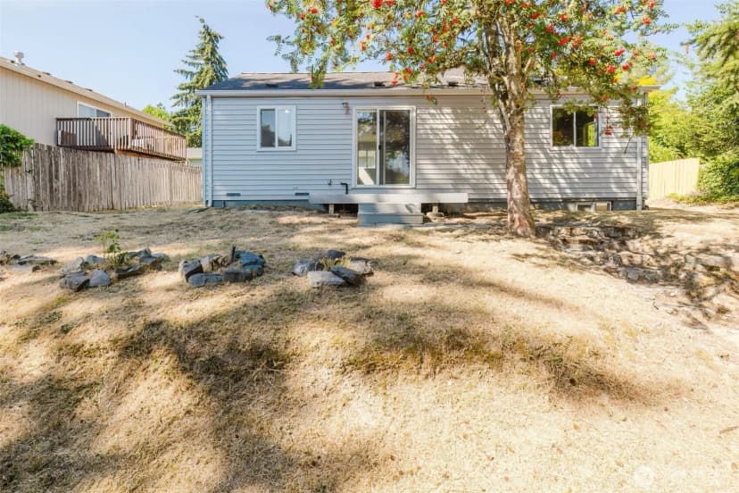 Property photo for 1141 West Avenue, Port Orchard photo 35