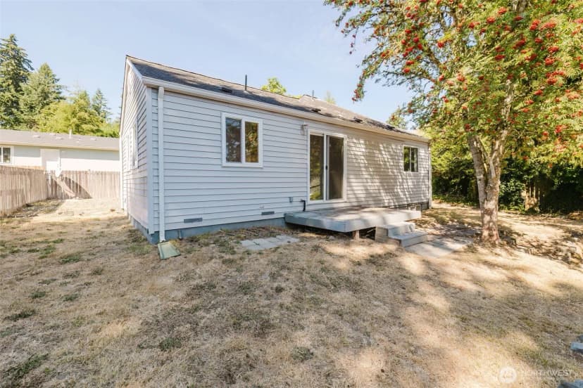 Property photo for 1141 West Avenue, Port Orchard photo 37