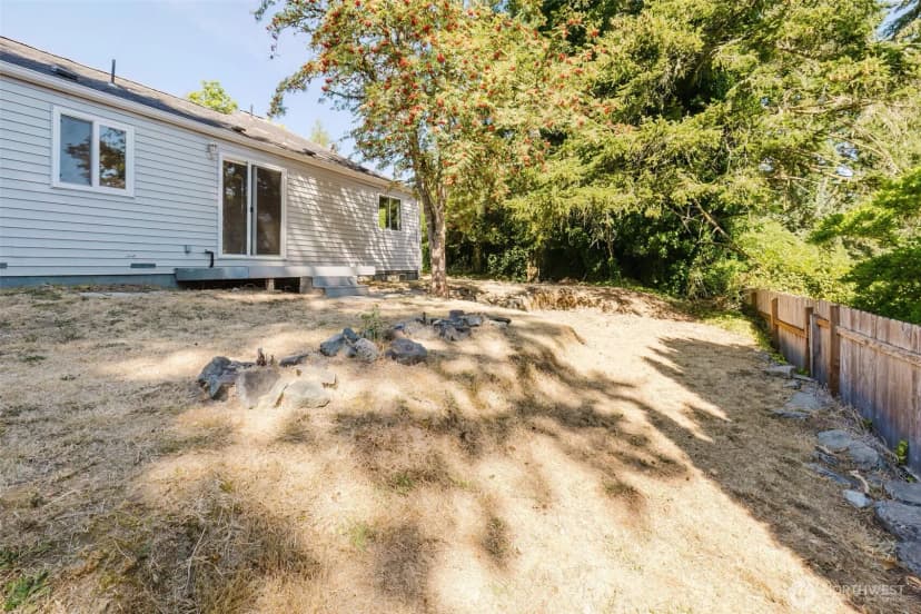 Property photo for 1141 West Avenue, Port Orchard photo 36