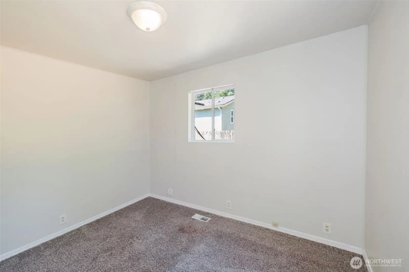 Property photo for 1141 West Avenue, Port Orchard photo 15