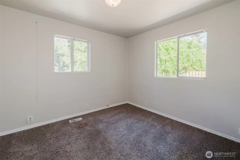Property photo for 1141 West Avenue, Port Orchard photo 12