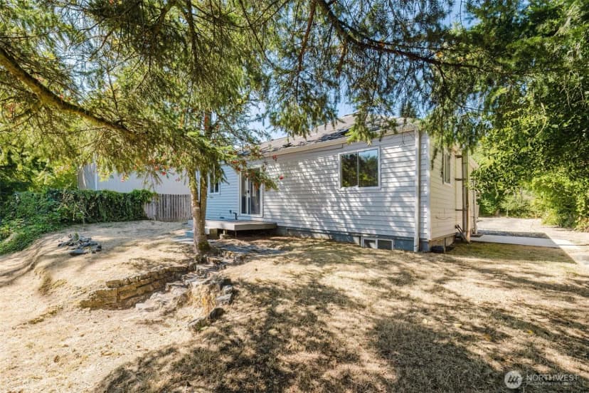 Property photo for 1141 West Avenue, Port Orchard photo 34