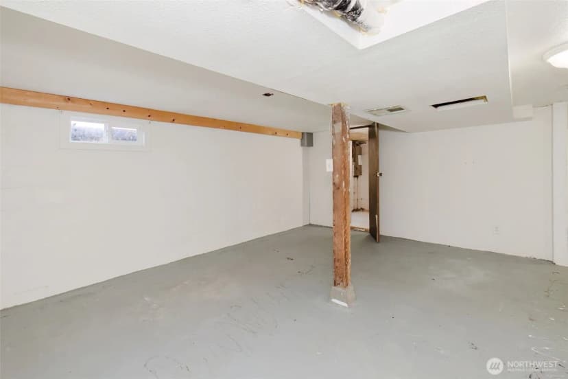 Property photo for 1141 West Avenue, Port Orchard photo 25