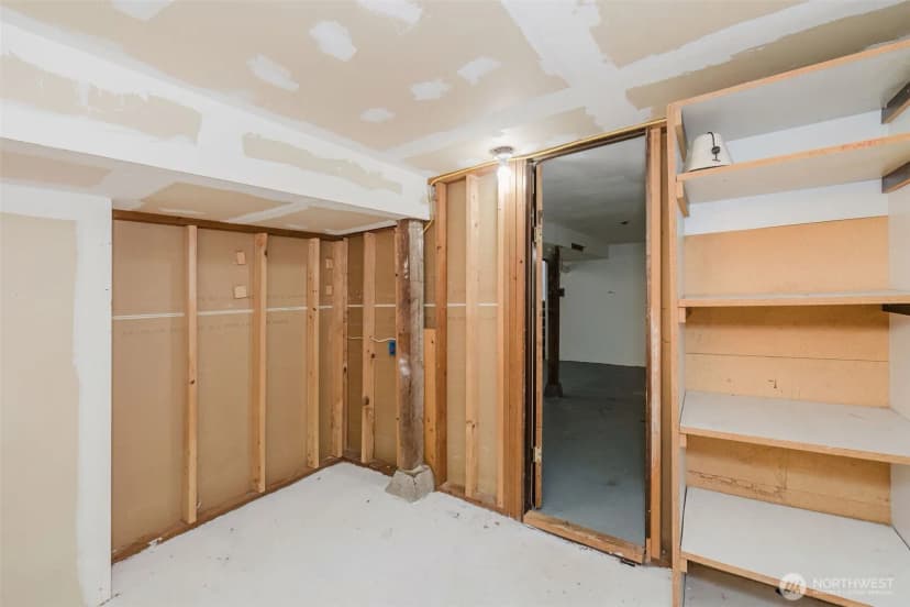 Property photo for 1141 West Avenue, Port Orchard photo 31