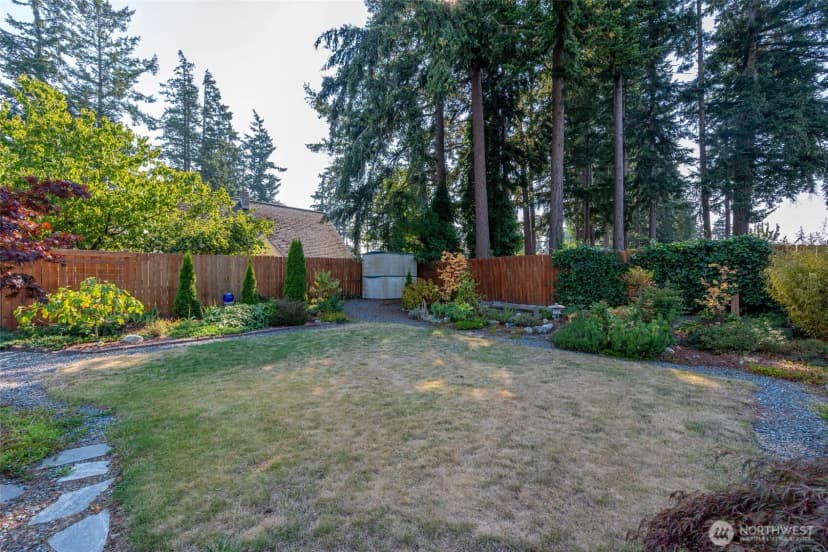 Property photo for 1925 Ne 8th Avenue, Oak Harbor photo 30