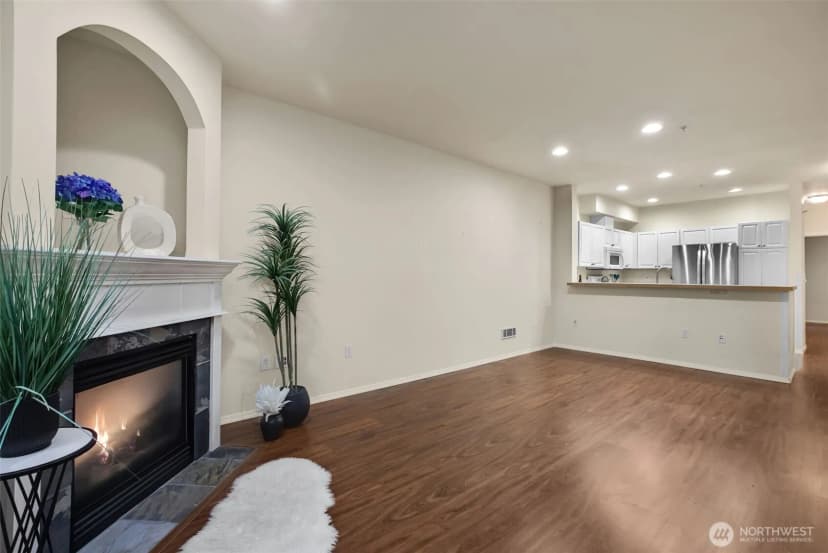 Property photo for 12530 Admiralty Way #k102, Everett photo 4