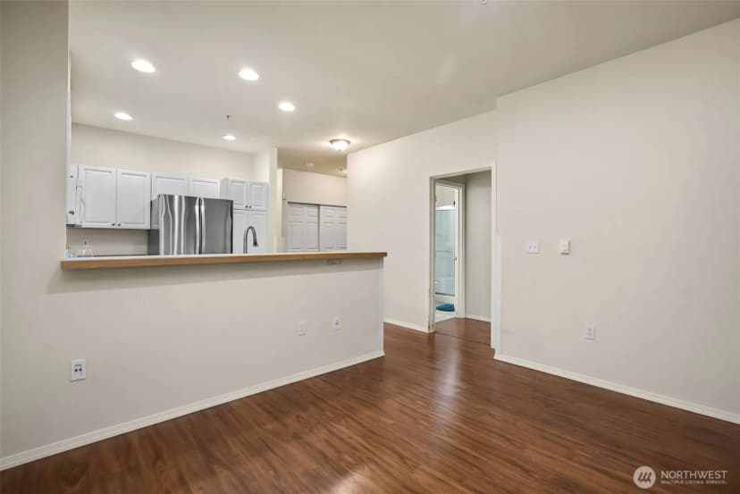 Property photo for 12530 Admiralty Way #k102, Everett photo 7