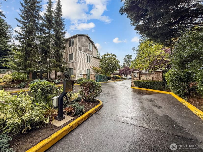 Property photo for 12530 Admiralty Way #k102, Everett photo 40