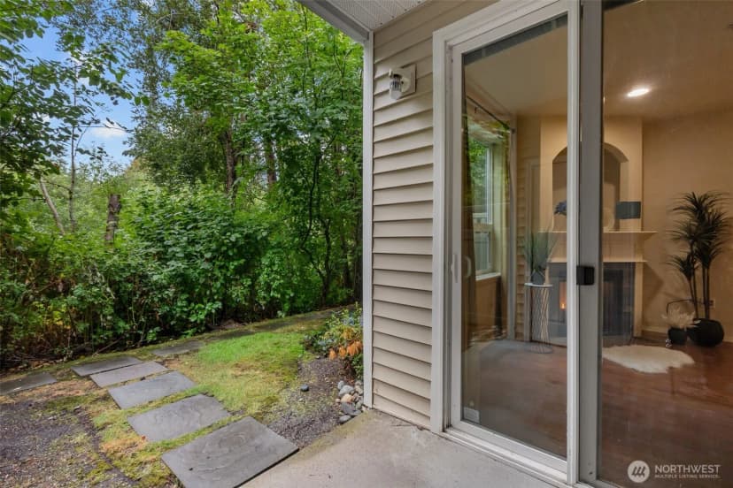 Property photo for 12530 Admiralty Way #k102, Everett photo 32