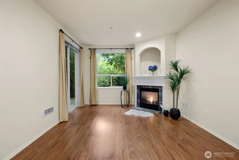 Property photo for 12530 Admiralty Way #k102, Everett photo 17