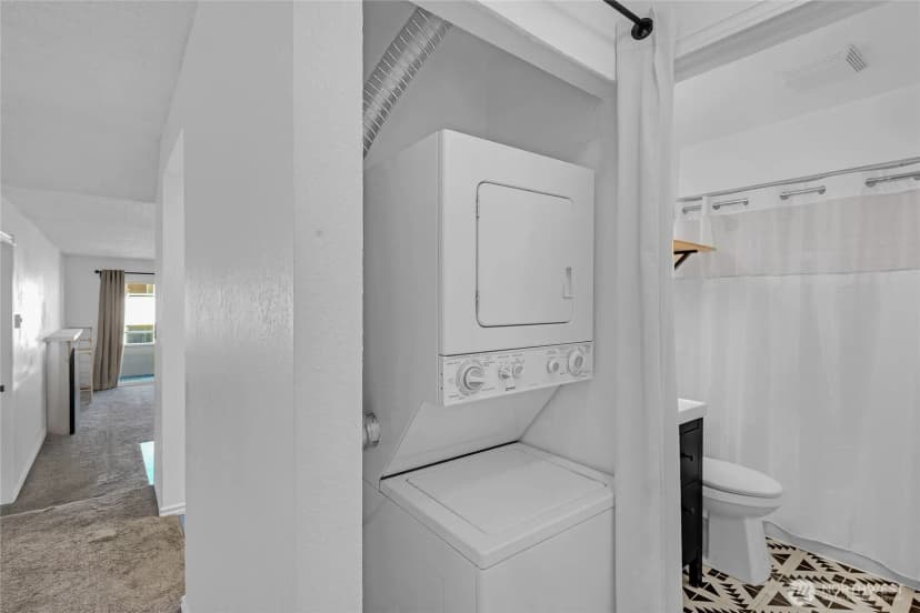Property photo for 22213 6th Avenue S #203, Des Moines photo 24